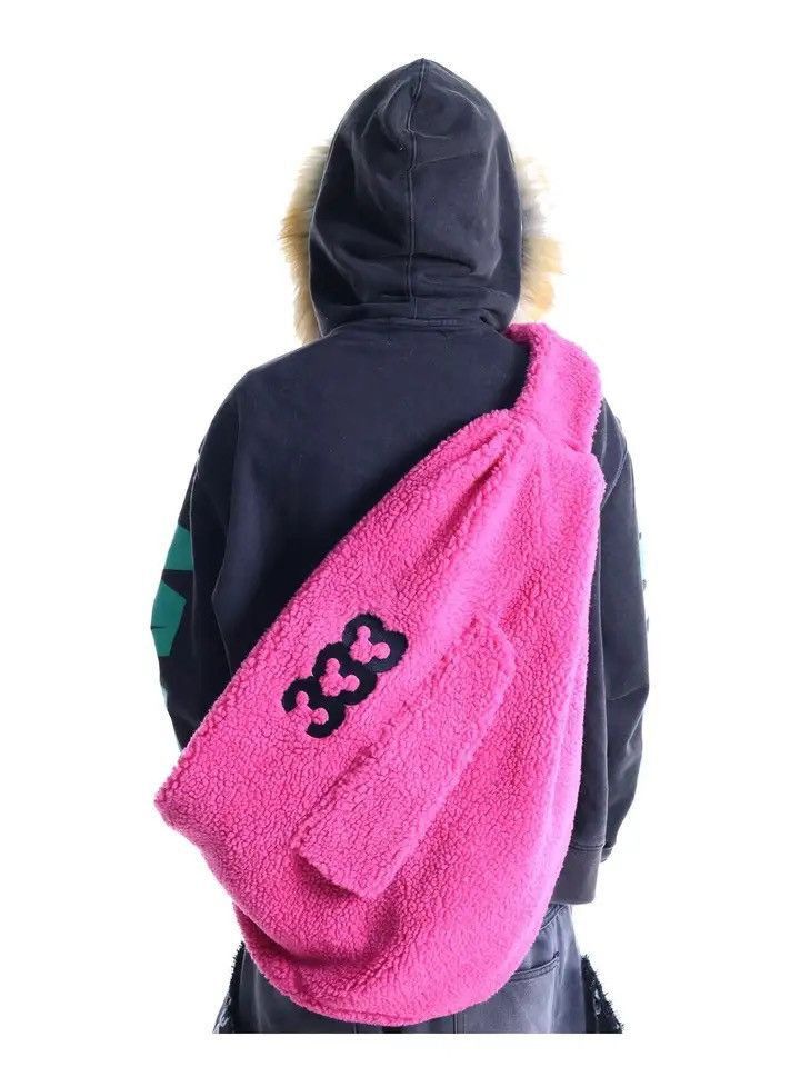 Japanese Brand Streetwear Shoulder Crossbody Unisex Bag Size ONE SIZE - 1 Thumbnail