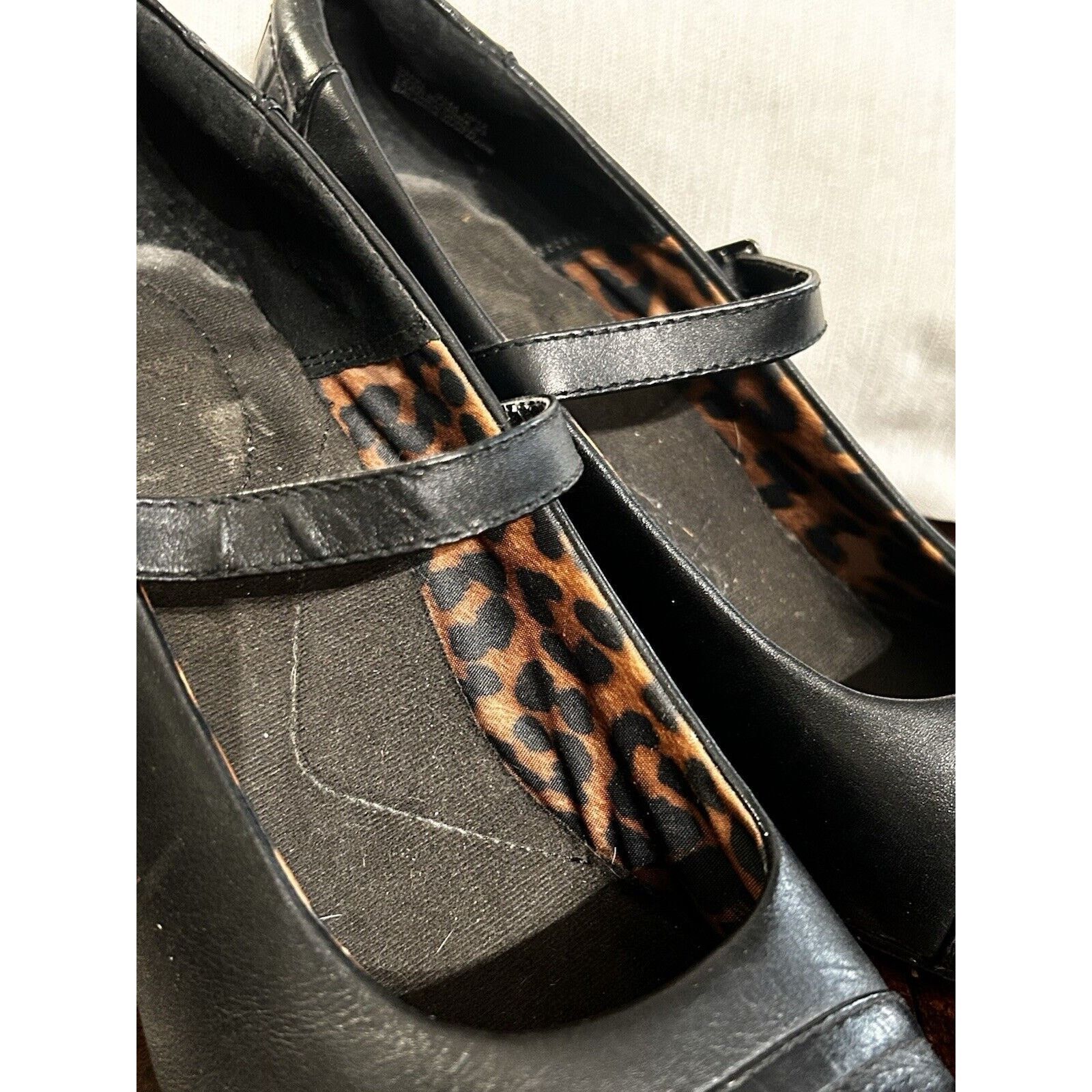 Clarks Clark’s Mary Jane Heels Black Leather With Buckle Sz 9.5 Size US 9.5 / IT 39.5 - 3 Thumbnail