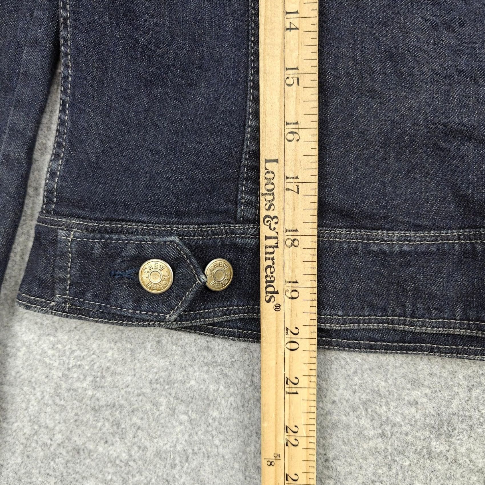 J.Crew VINTAGE J.CREW Jacket Womens Small Blue Denim Button Front Collared Trucker Pockets Size S / US 4 / IT 40 - 7 Thumbnail