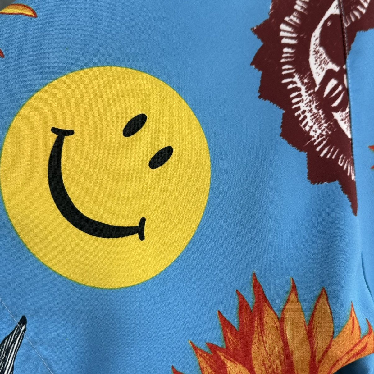 Moschino Rare Vintage 90s Moschino Jeans Sun Print Short Sleeve Shirt Size US M / EU 48-50 / 2 - 10 Thumbnail