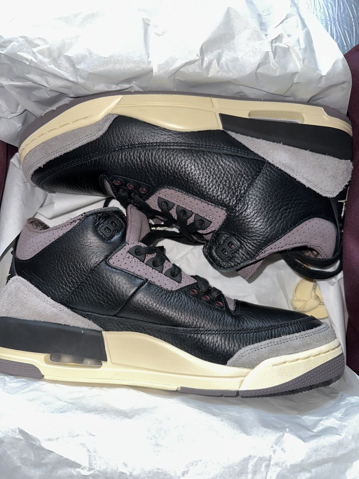 A Ma Maniere × Jordan Brand × Nike A Ma Maniere X Jordan 3 W.Y.W.S Size US 11.5 / EU 44-45 - 2 Thumbnail