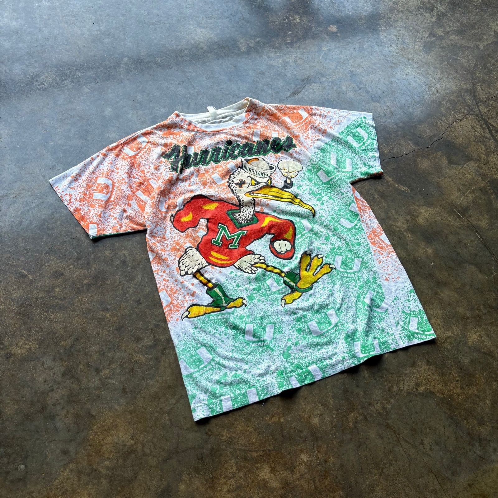 NCAA Rare Vintage 90s Miami Hurricanes AOP T-shirt Size US L / EU 52-54 / 3 - 2 Thumbnail