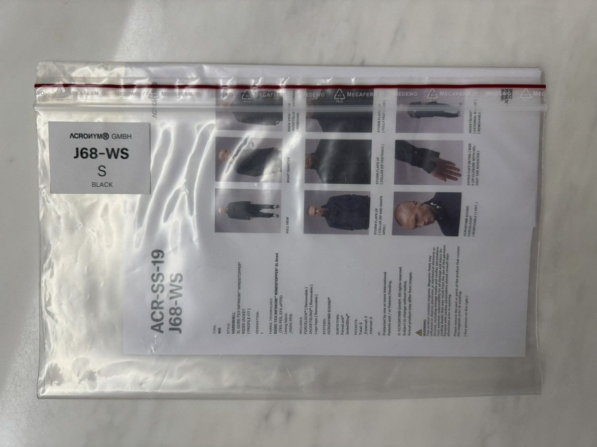 Acronym J68-WS SS19 Size US S / EU 44-46 / 1 - 7 Thumbnail