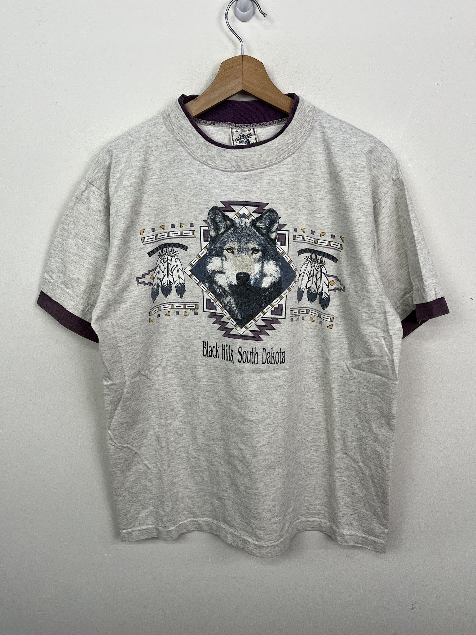 Other Vintage 1990s Black Hills South Dakora Native Wolf Dreamcatcher Single Stitch Tee Shirt Size L Size US L / EU 52-54 / 3 - 1 Thumbnail