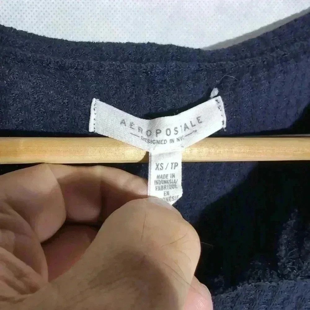 Aeropostale Aeropostale Sweater Blue V neck long sleeve sz XS Size XS / US 0-2 / IT 36-38 - 2 Thumbnail