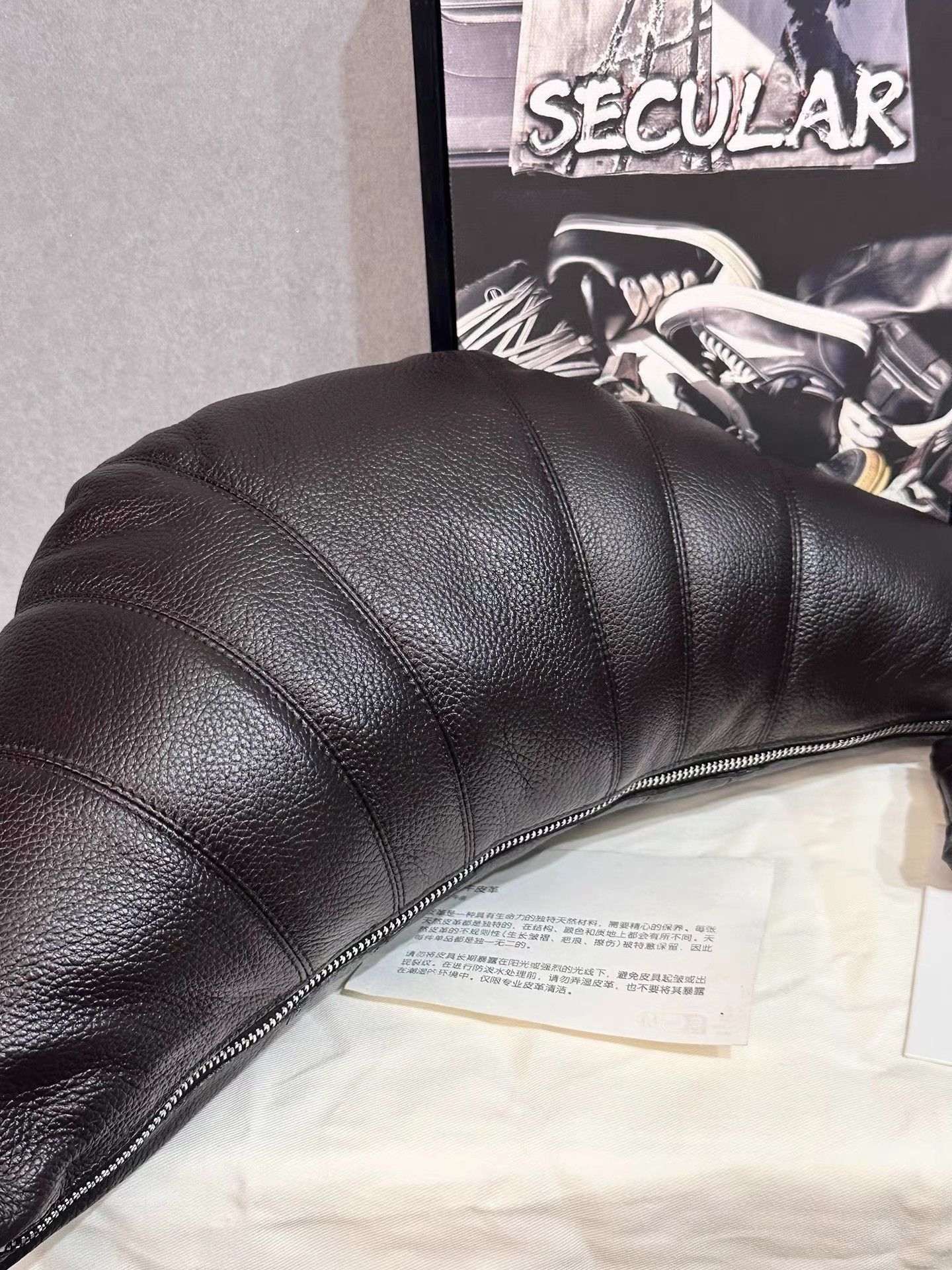 Lemaire Lemaire Medium Dark Chocolate Cowhide Croissant Bag K34 Size ONE SIZE - 3 Thumbnail