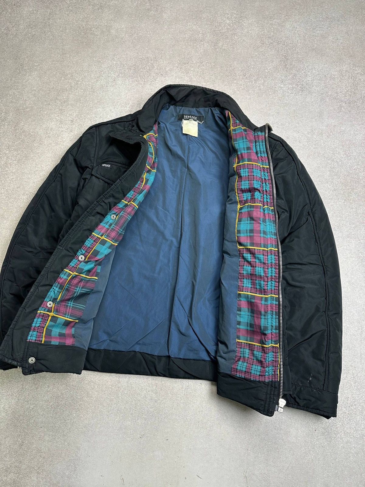 Versace Vintage 90s Versace Black Down Puffer Jacket XL Size US XL / EU 56 / 4 - 3 Thumbnail