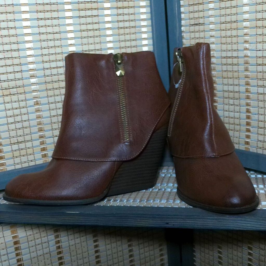 Other Fergalicious Envy Wedge Heeled Bootie Size US 9 / IT 39 - 1 Thumbnail