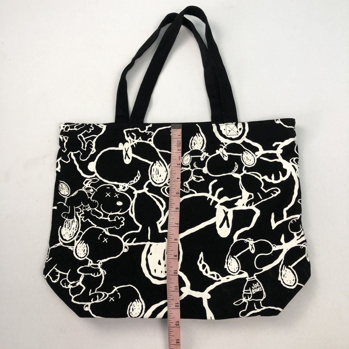 Uniqlo KAWS X PEANUTS FULL PRINT SNOOPY CANVAS TOTE BAG BY UNIQLO Size ONE SIZE - 13 Thumbnail