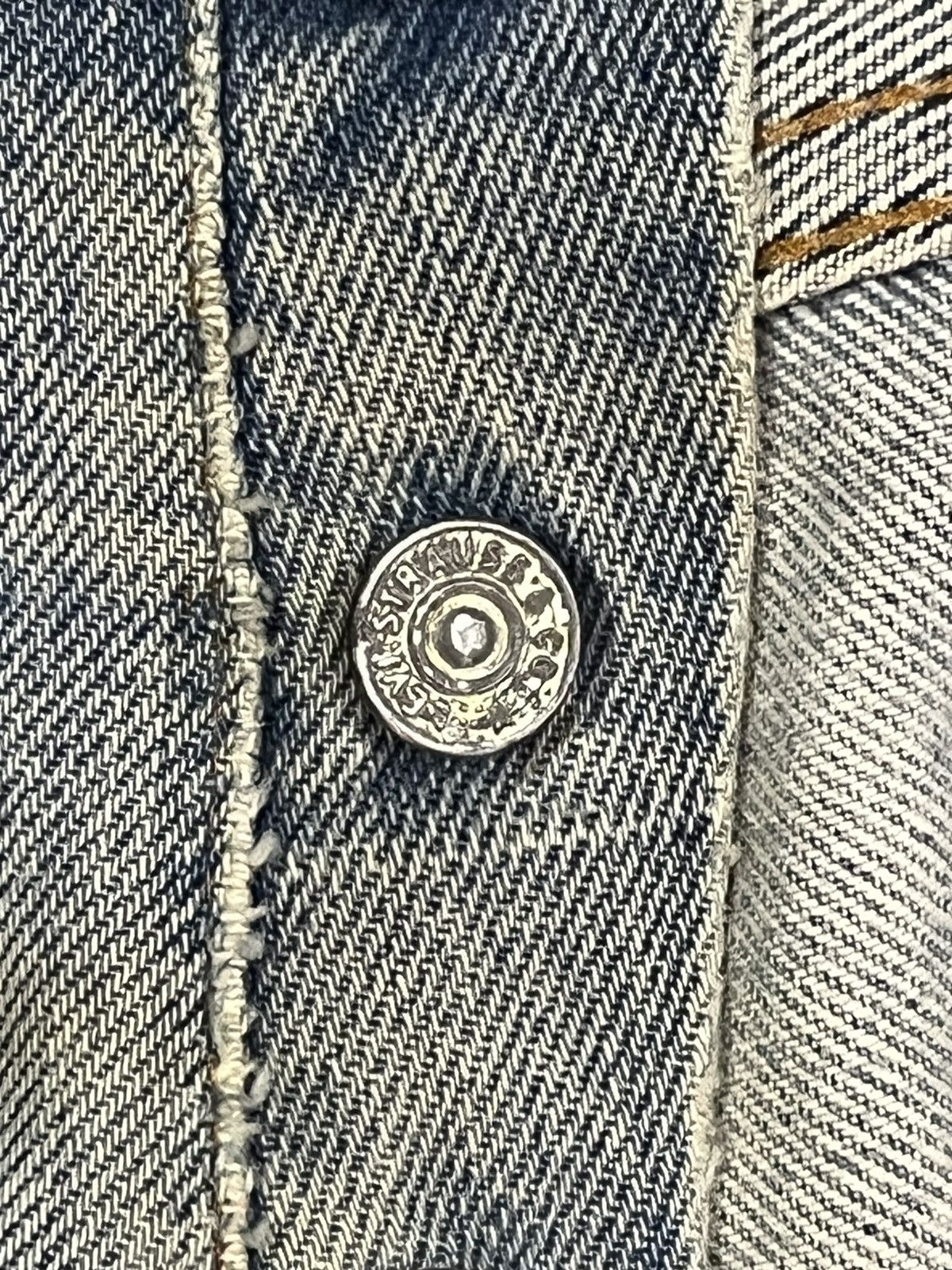 Levi's Vintage 70s Levis 501 Selvedge Button Stamp #2 Destroy Jeans Size US 34 / EU 50 - 12 Thumbnail