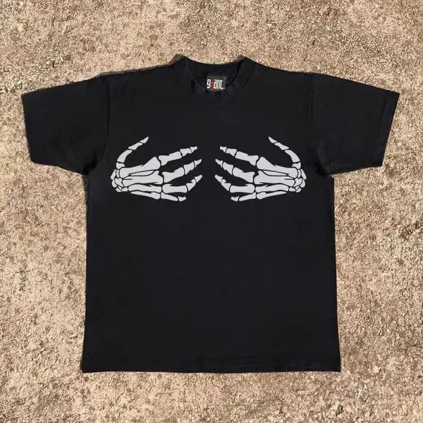 Japanese Brand Black Loose Skull Hand Print Short Sleeve T Shirt Size US M / EU 48-50 / 2 - 4 Thumbnail