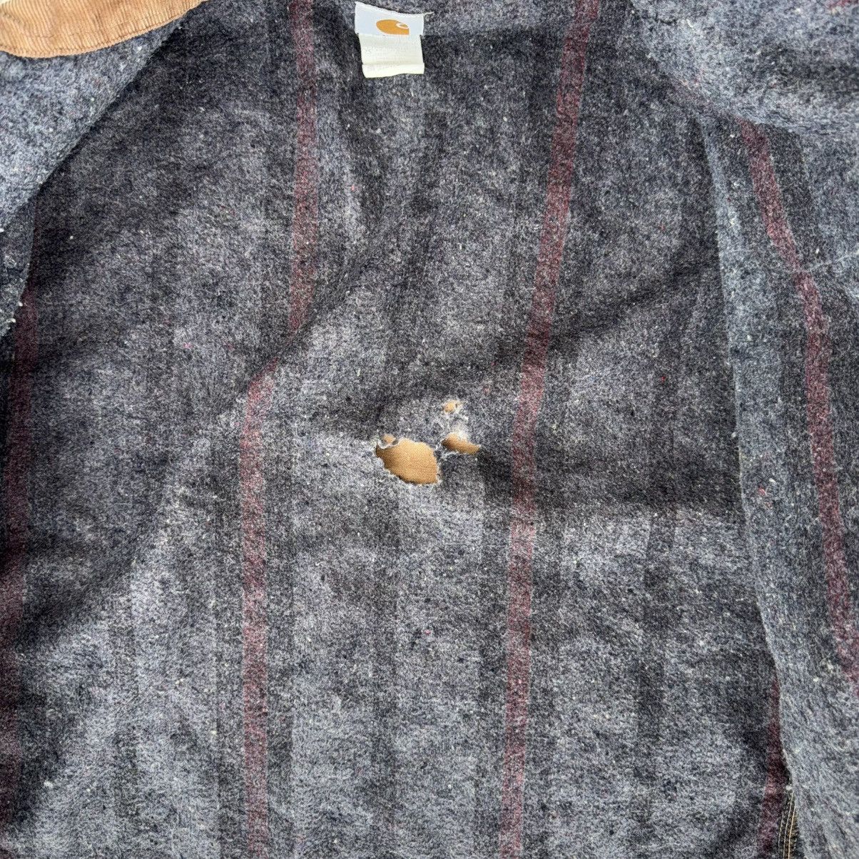Awesome Vintage Carhartt Detroit Measures to an XL!