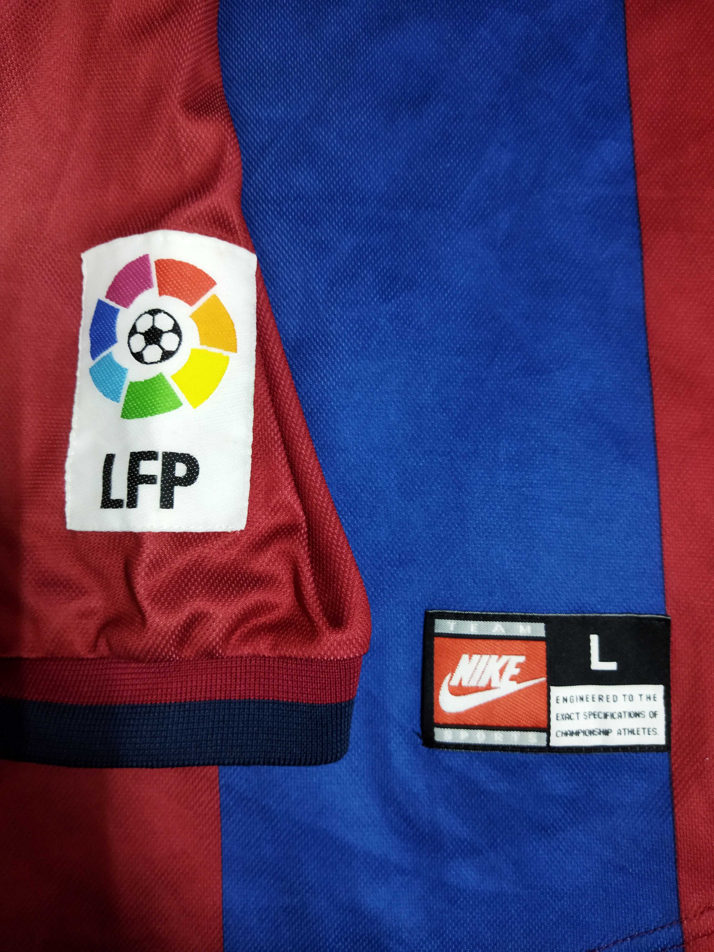 Nike Vintage 1998/2000 FC Barcelona Home Jersey Size US XL / EU 56 / 4 - 4 Thumbnail