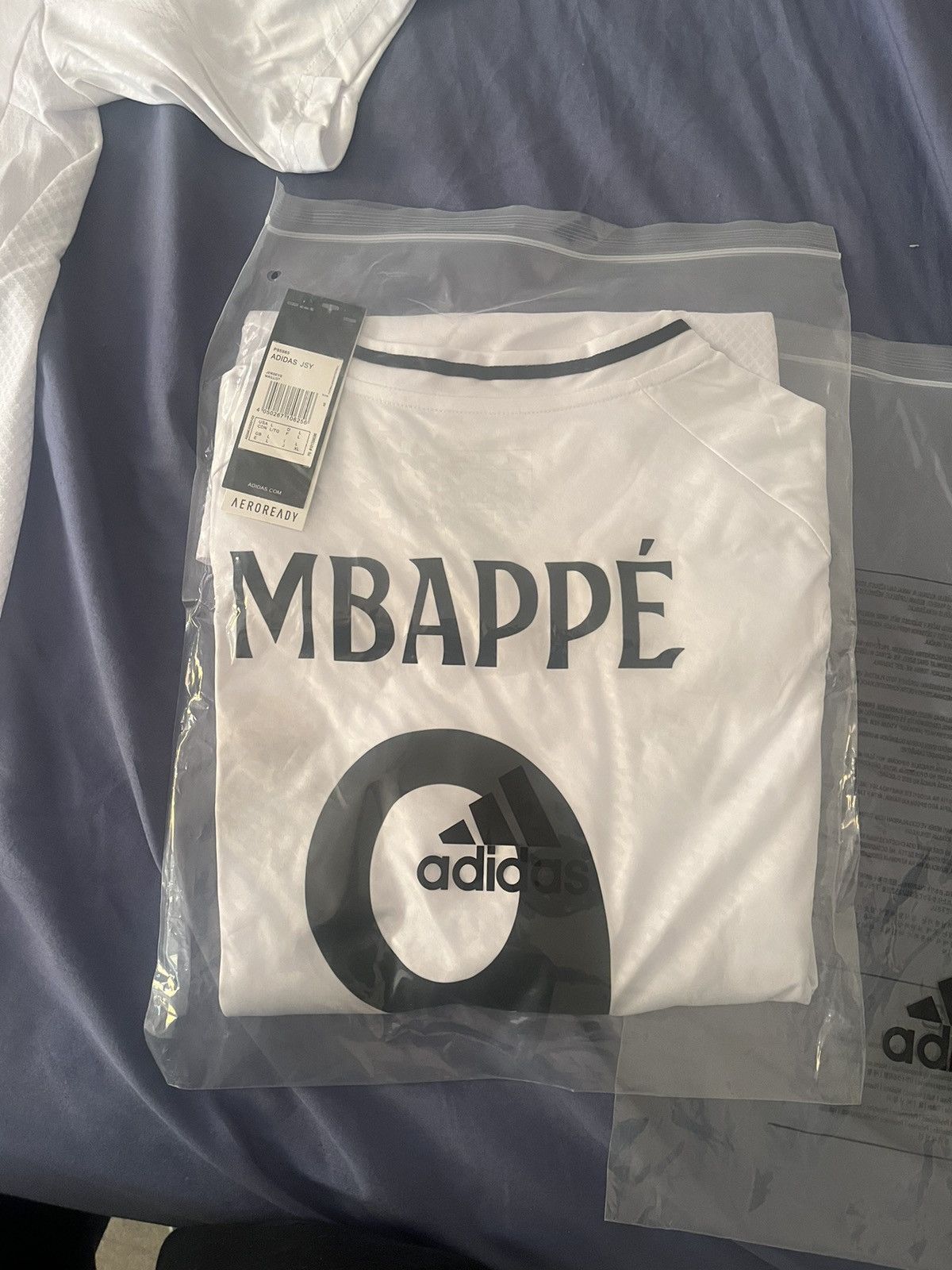 Adidas Mbappe Real Madrid Jersey 24/25 Size US L / EU 52-54 / 3 - 3 Thumbnail
