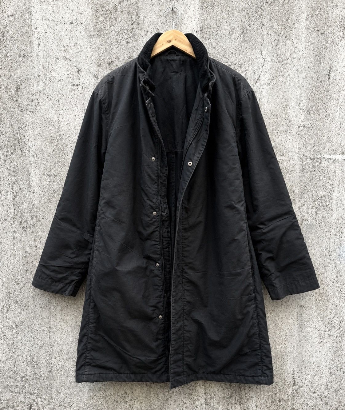 Gucci VTG Gucci Long Coat Faded Waxed Black Size 50 Made In Italy Size US M / EU 48-50 / 2 - 1 Thumbnail