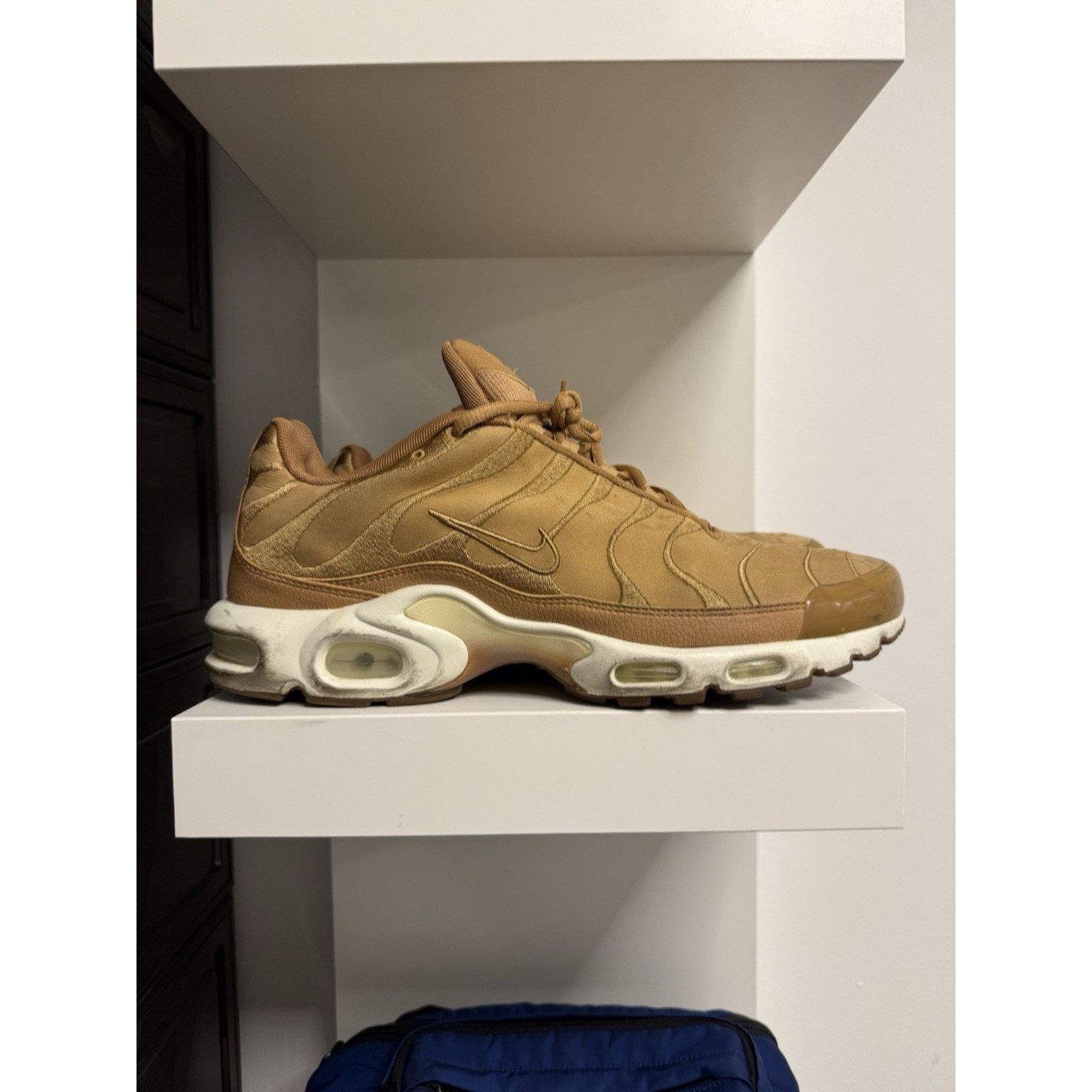 Nike Nike Air Max Plus TN Wheat Flax Tan Suede Size 13 AH9697-201 Size US 13 / EU 46 - 1 Thumbnail