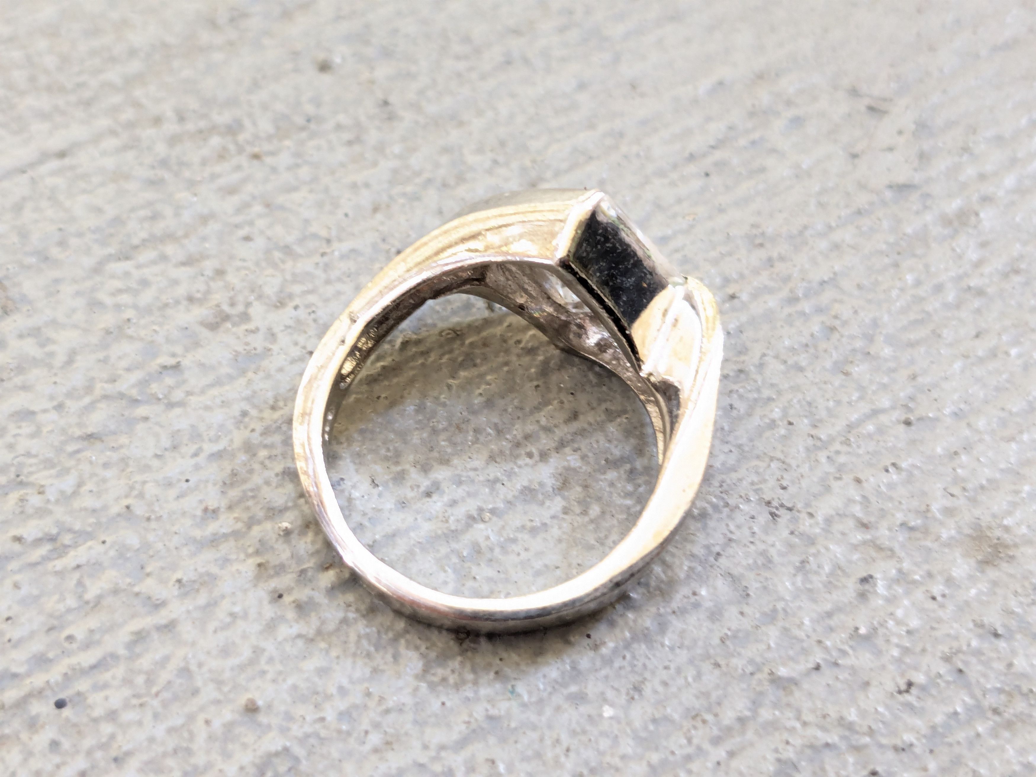 Jewelry Vintage Sterling Silver Ring 6.75 CZ Square Band Modern Size ONE SIZE - 6 Thumbnail