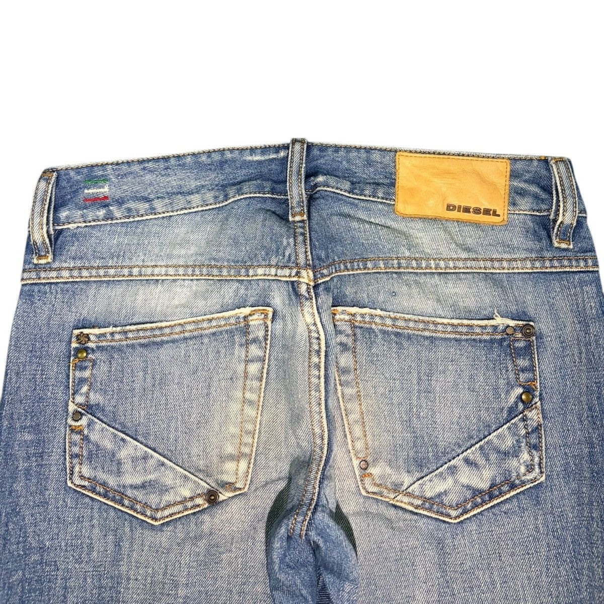 Diesel Vintage Italy Diesel Lhela Faded Wash Distressed Jeans Size 29" - 4 Thumbnail