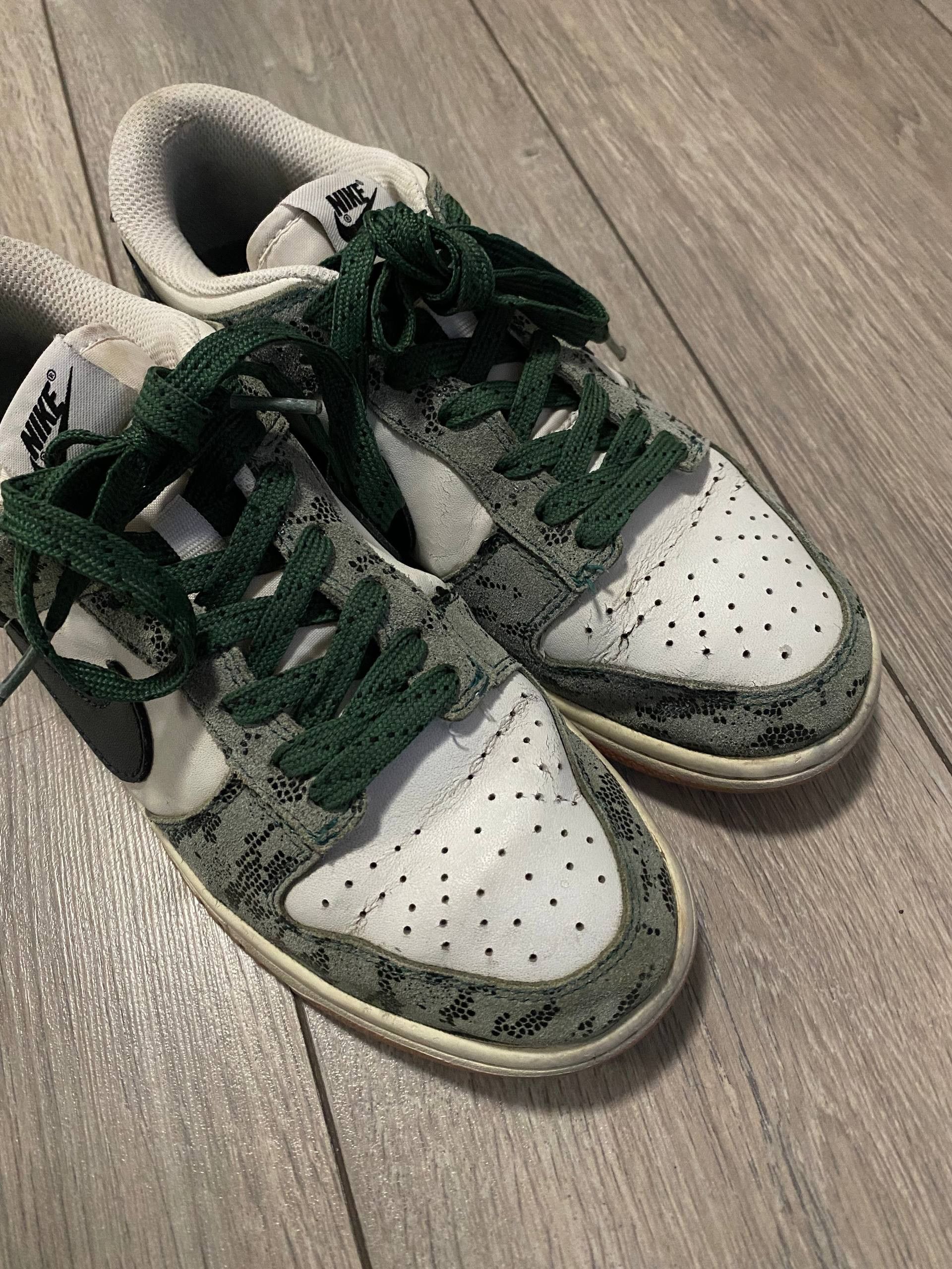 Nike Nike Dunk Low Sneakers Green White Scales Size: 40 Size US 7 / EU 40 - 5 Thumbnail