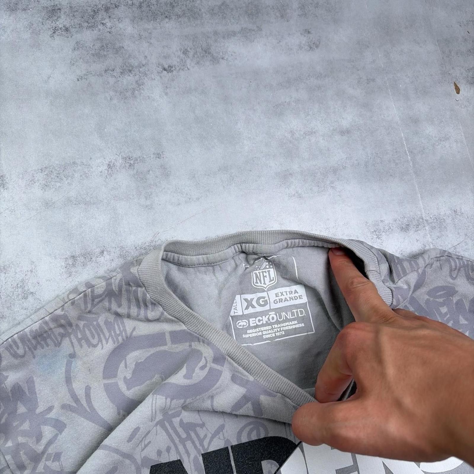Ecko Unltd. Y2K Grey Ecko Unltd X NFL Raiders Skater Distressed T-Shirt Size US M / EU 48-50 / 2 - 6 Thumbnail