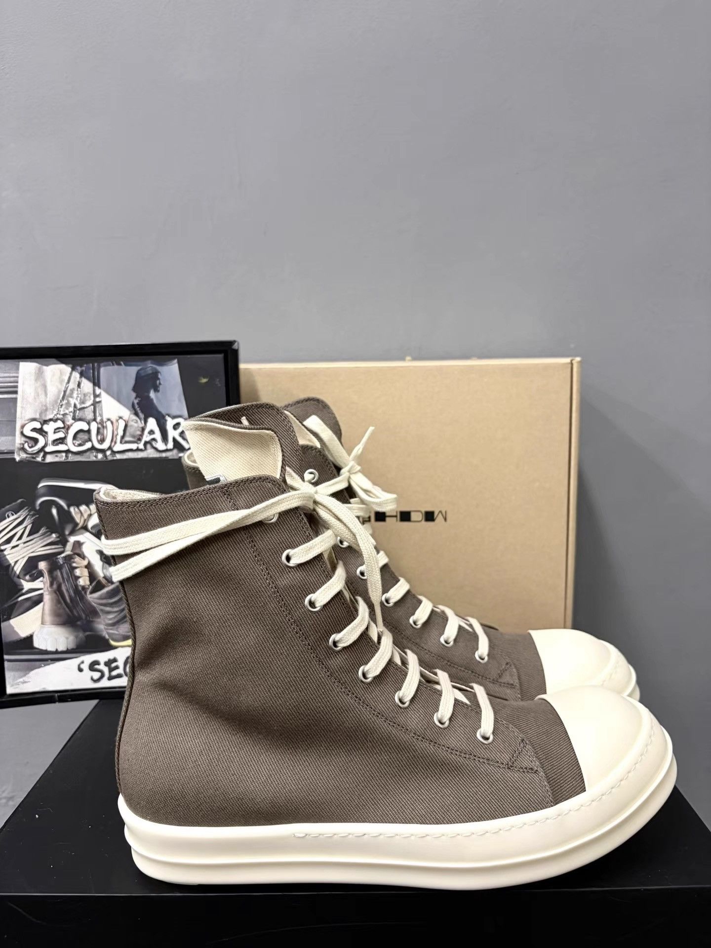 Rick Owens Rick Owens DRKSHDW High-Top Big Converse Sneakers K34 Size US 7 / EU 40 - 4 Thumbnail