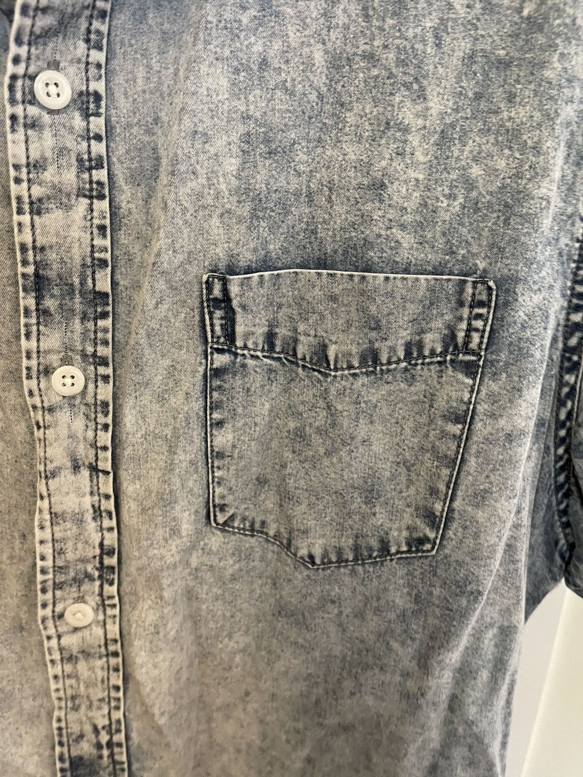 The Rail Denim, short sleeved, button up. Size US L / EU 52-54 / 3 - 5 Thumbnail