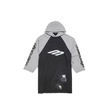 Balenciaga o1mt1gz0226 3B Stencil Hooded Raglan T-Shirt Oversized Size US M / EU 48-50 / 2 - 1 Thumbnail