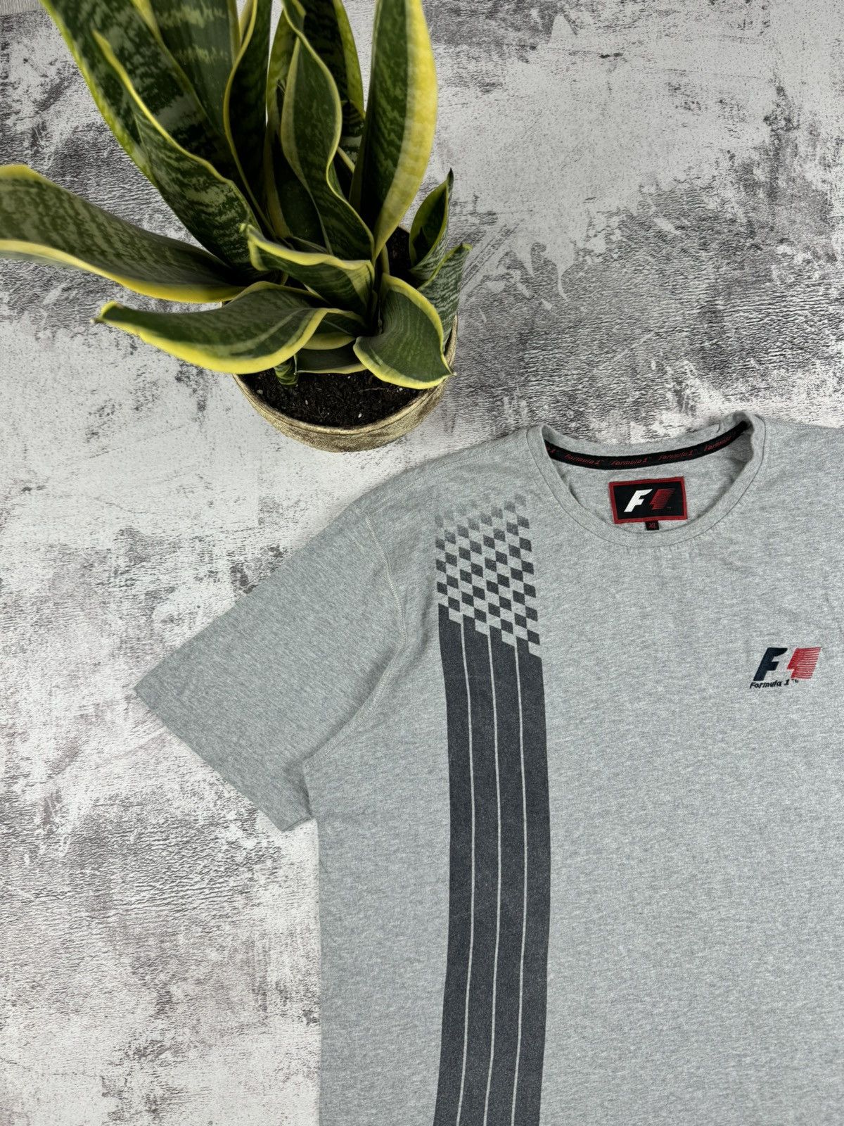 Formula 1 Formula 1 Mercedes Mclaren Grand Prix Big Logo T Shirt Tee Size US XL / EU 56 / 4 - 4 Thumbnail