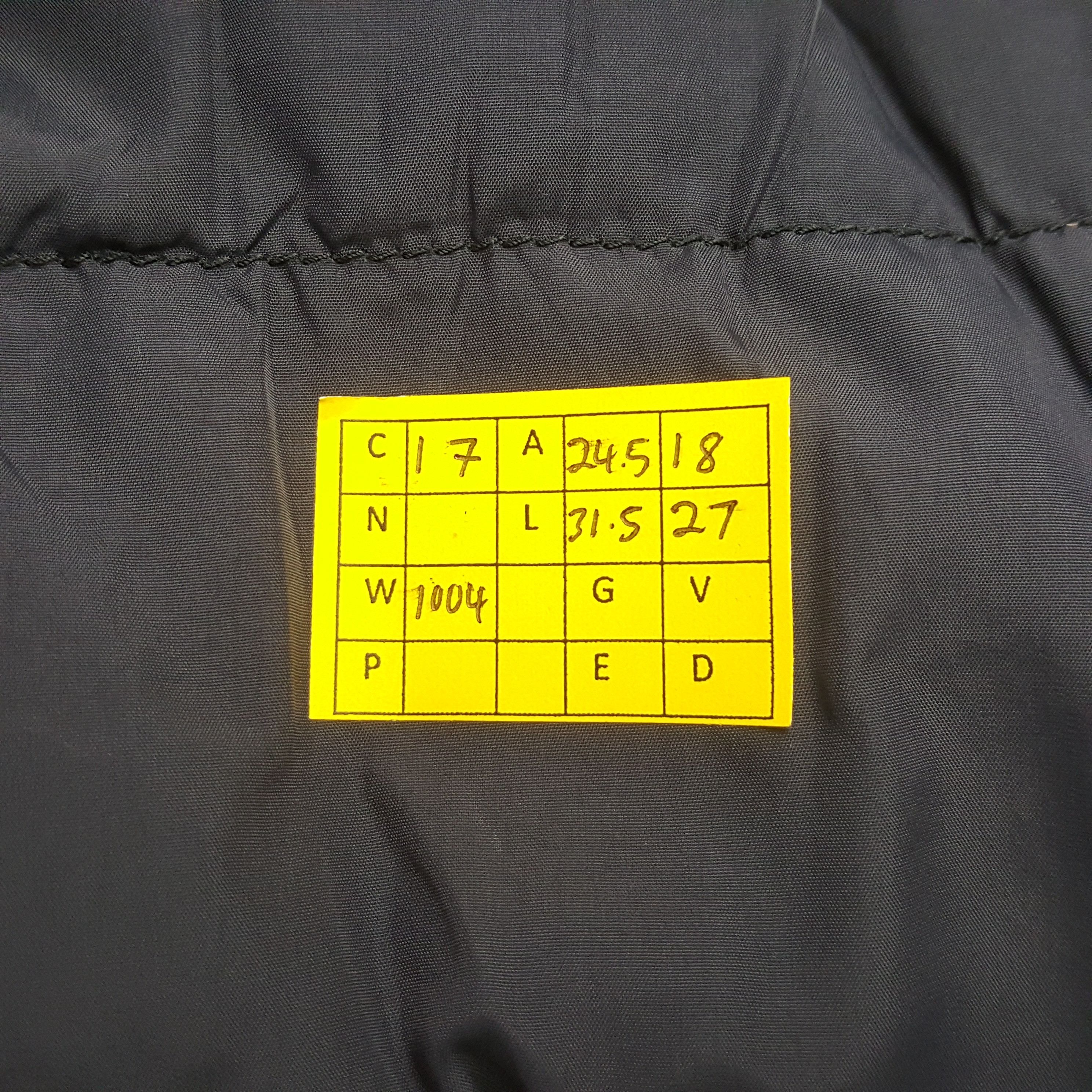 Nike Vintage Nike ACG Reversible Puffer Jacket RR17 Size US L / EU 52-54 / 3 - 12 Thumbnail