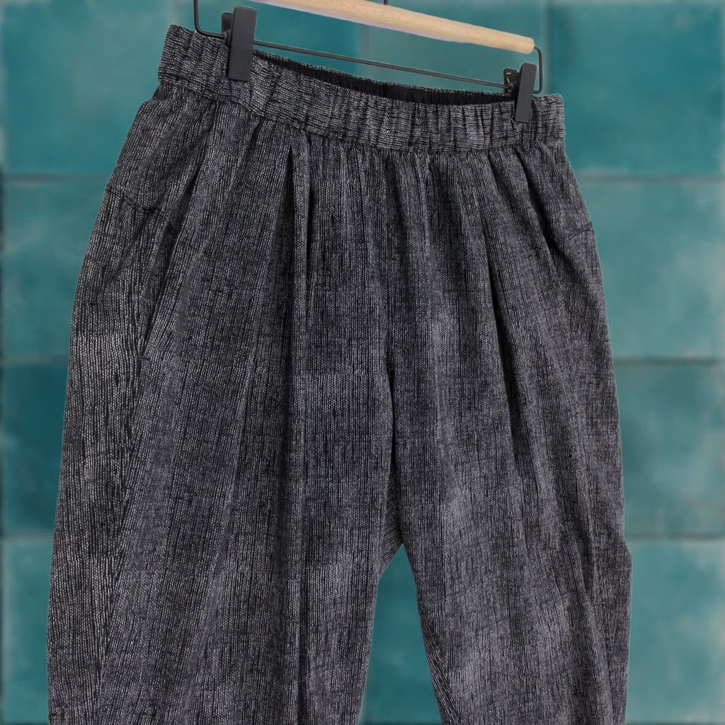 Lululemon Lululemon Joggers Womens 10 Black Print Lightweight Texture Pleated Go City And model Size 32" / US 10 / IT 46 - 1 Thumbnail