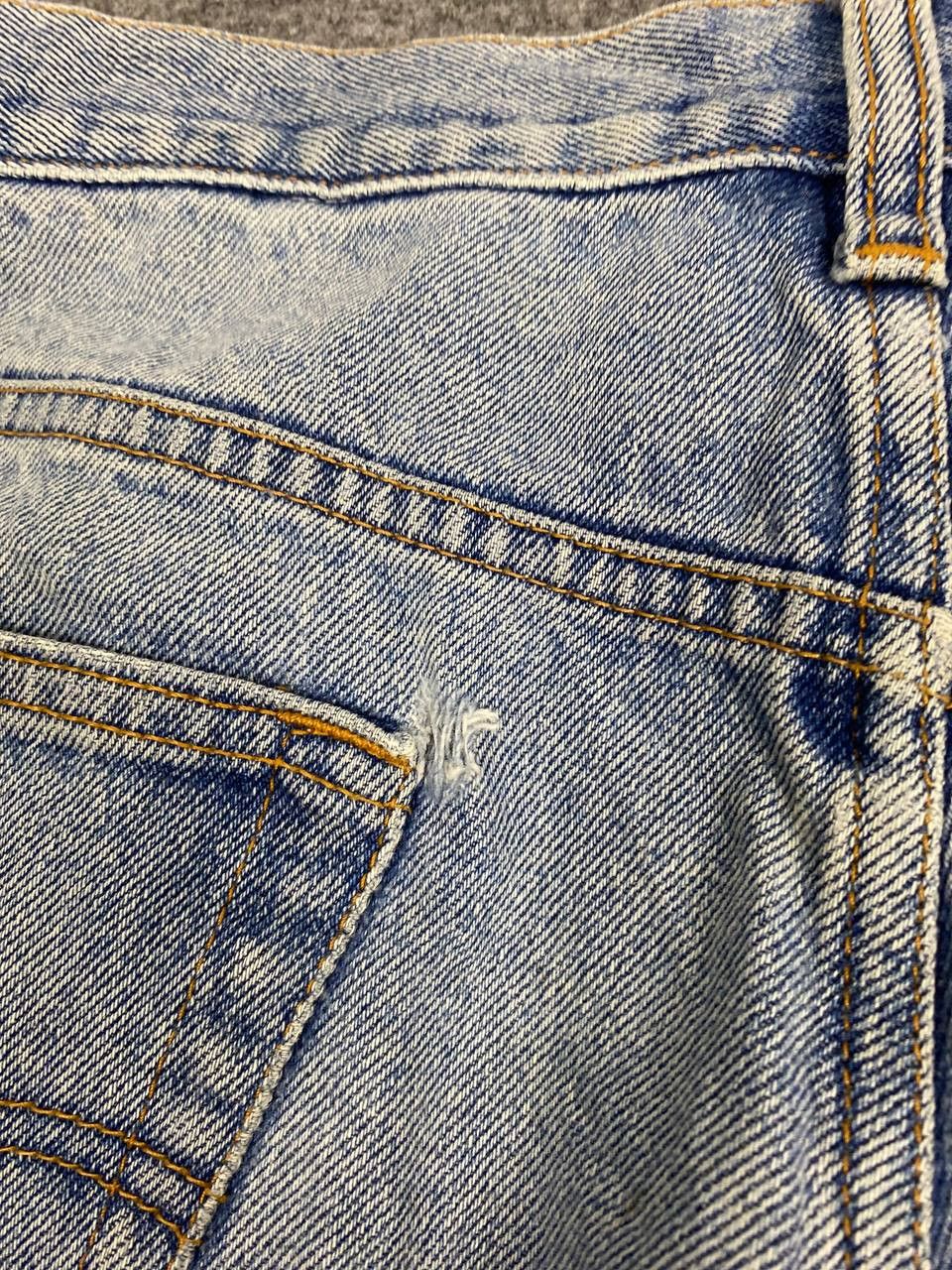 Levi's vintage levis 550 lightwash distressed baggy denim Size US 35 - 5 Thumbnail