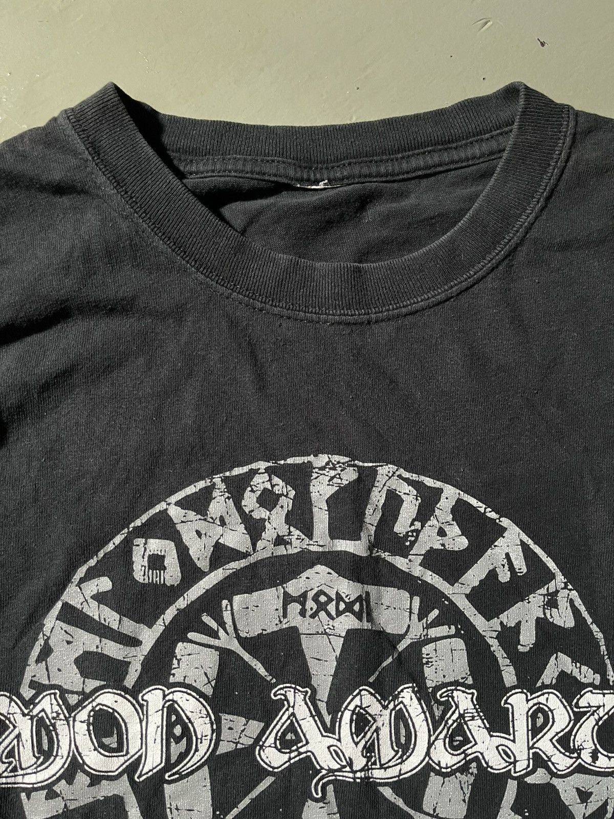 Vintage 2000s era Amon Amarth t-shirt Size US L / EU 52-54 / 3 - 2 Thumbnail