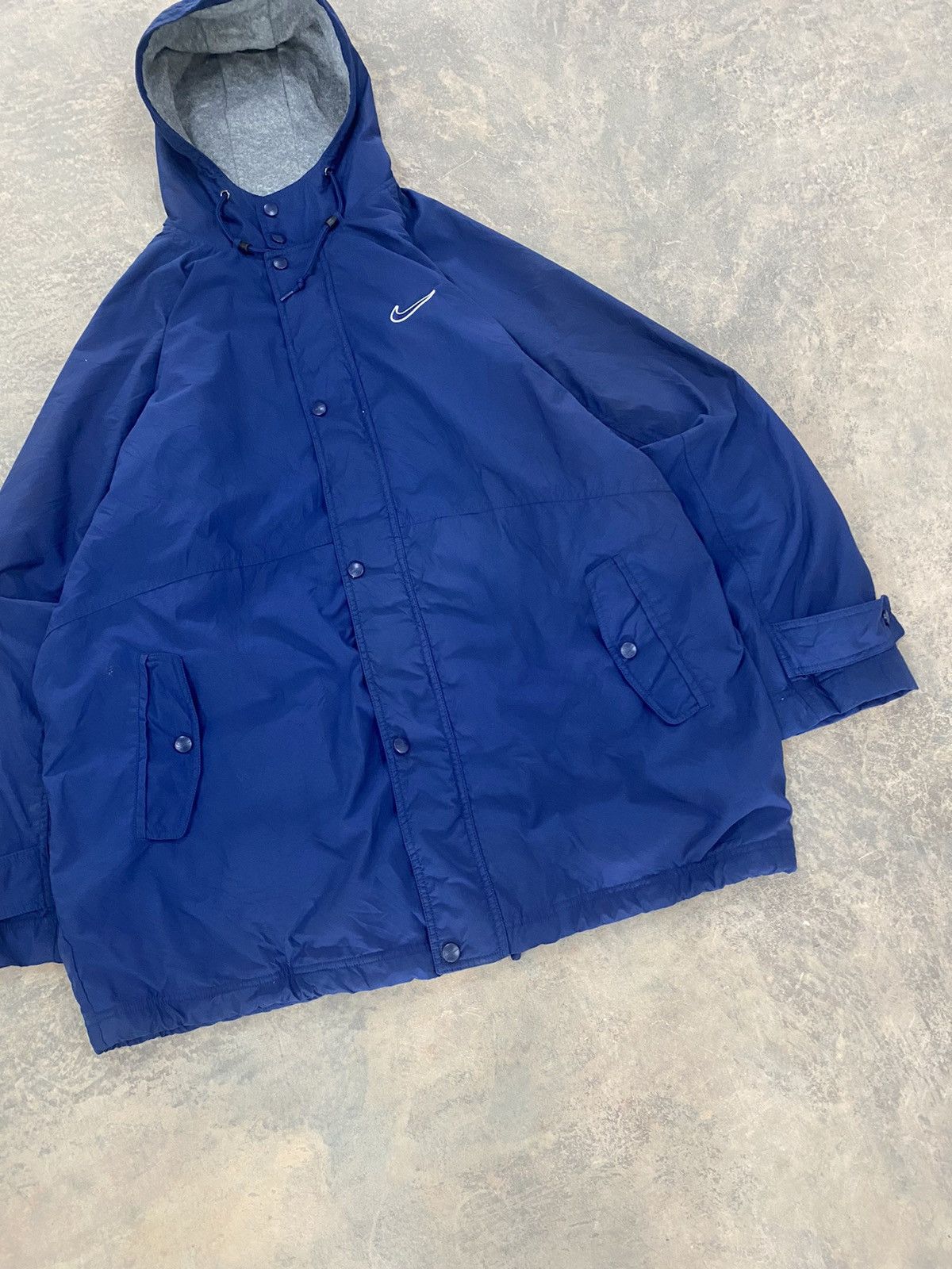 Nike VINTAGE 90s NIKE BIG SWOOSH BACKHIT WINDBREAKER JACKET BLUE Size US XXL / EU 58 / 5 - 3 Thumbnail