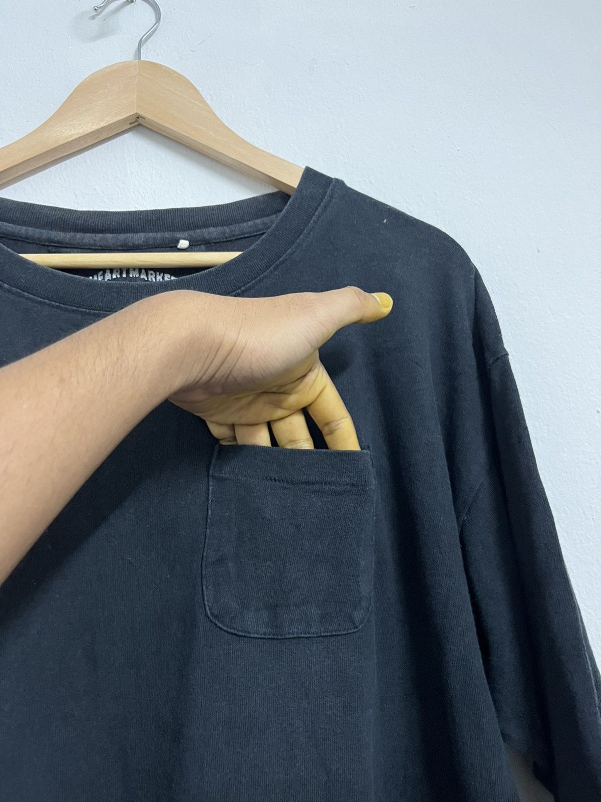 HOLLYWOOD RANCH MARKET 💥Sunfaded Heart Market 3quarters Sleeves Blank Pocketed Tee Size US XL / EU 56 / 4 - 4 Thumbnail