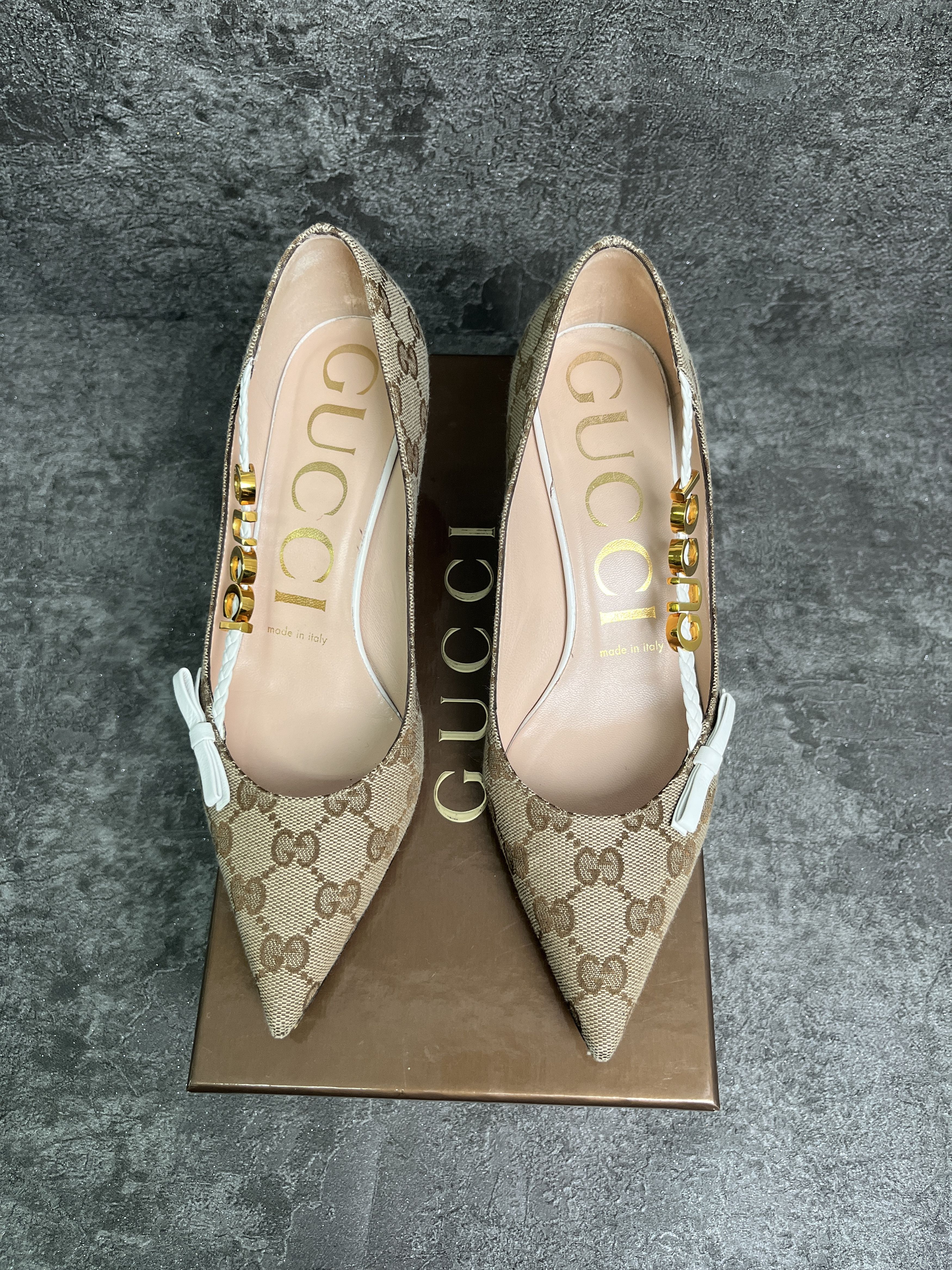 Gucci Gucci Monogram Pumps With White Bow And Logo Alphabet Size US 6 / IT 36 - 6 Thumbnail