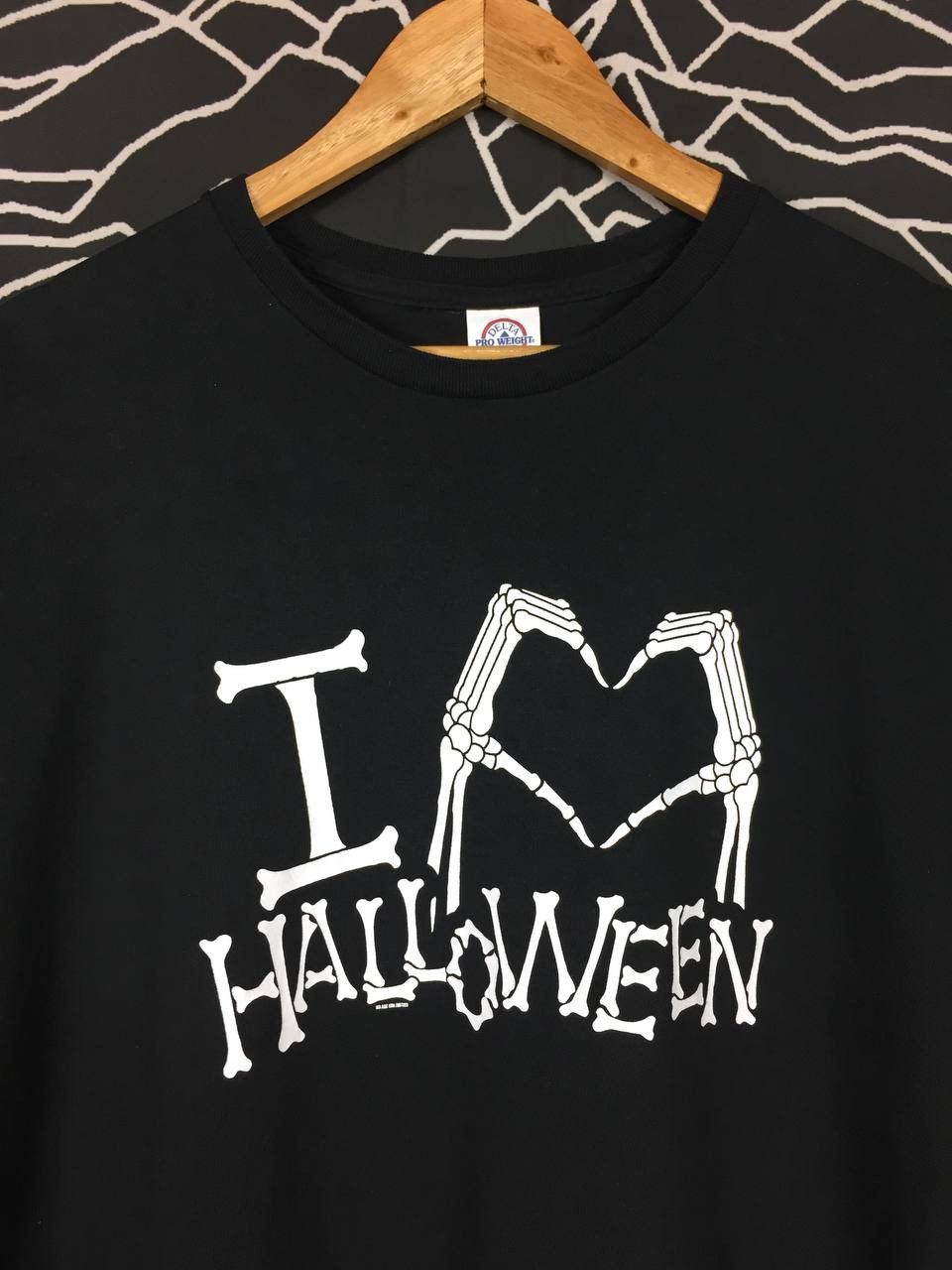Vintage Vtg Y2k I Love Halloween Skeleton Heart Graphic Tee Size US XL / EU 56 / 4 - 3 Thumbnail