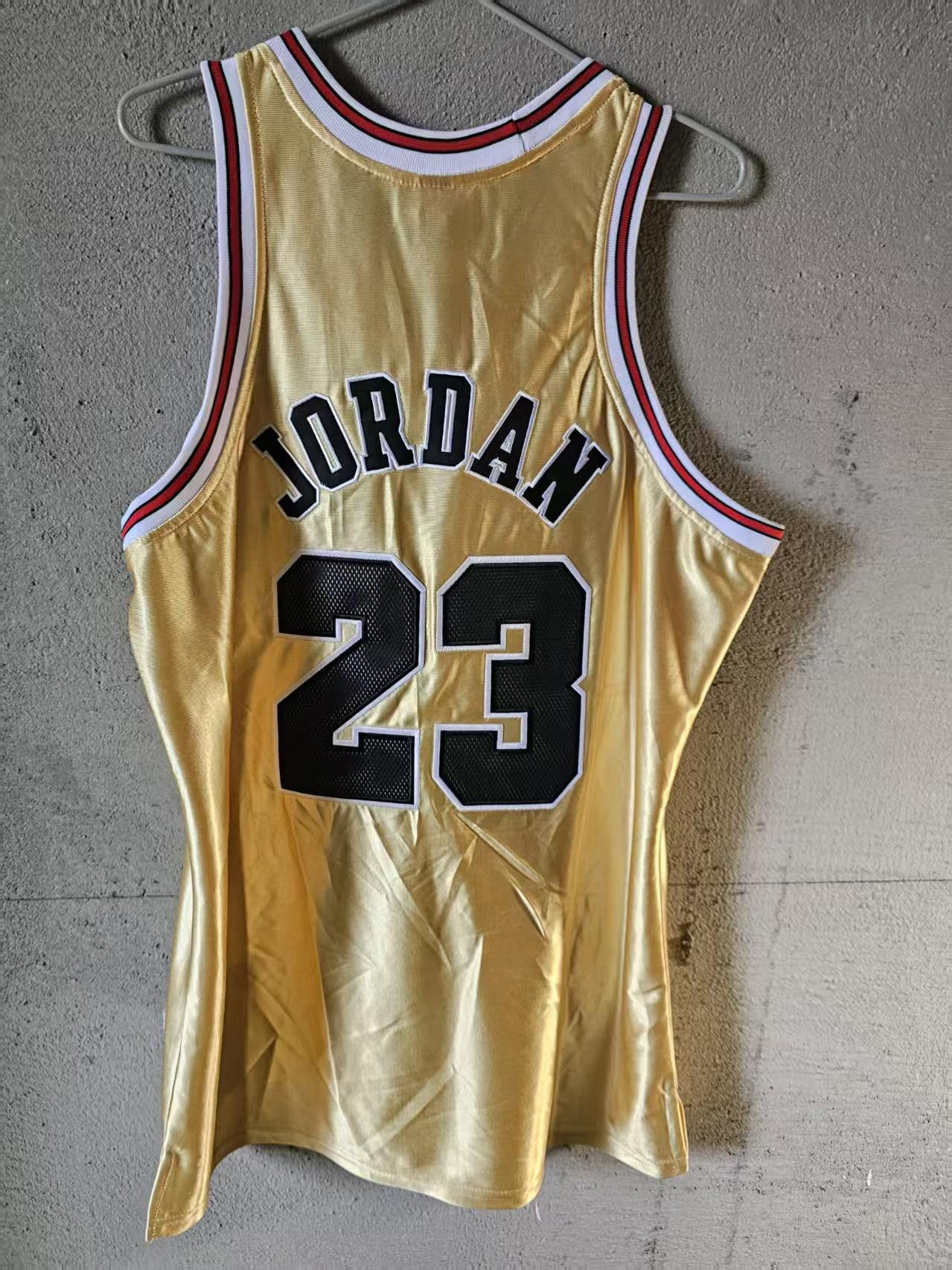 NBA Chicago Bulls #23 Michael Jordan Jersey Double Stitched Gold Size US M / EU 48-50 / 2 - 2 Thumbnail
