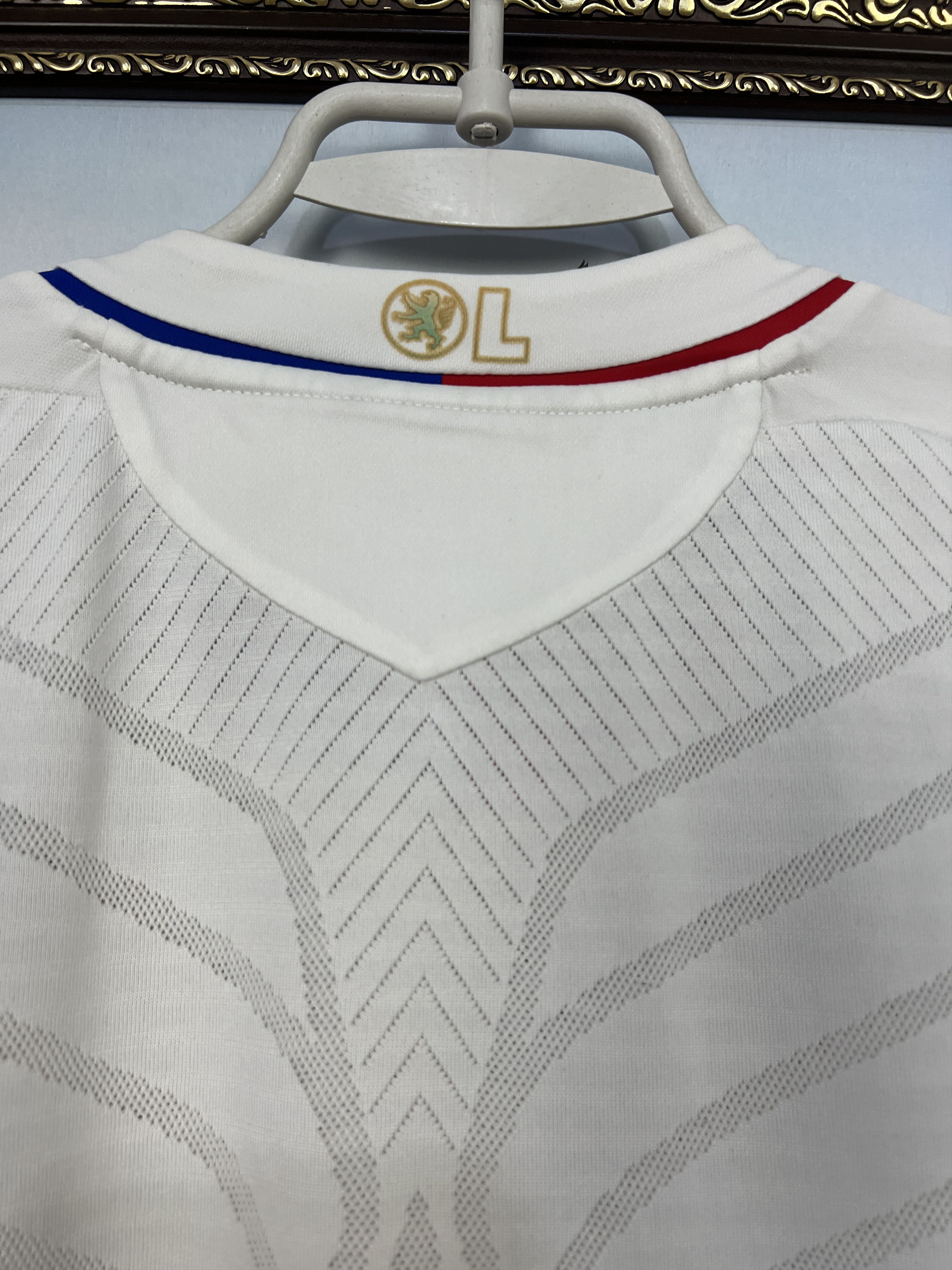 Umbro Olympique Lyonnais Home football shirt 2006 Soccer Umbro Size US L / EU 52-54 / 3 - 14 Thumbnail