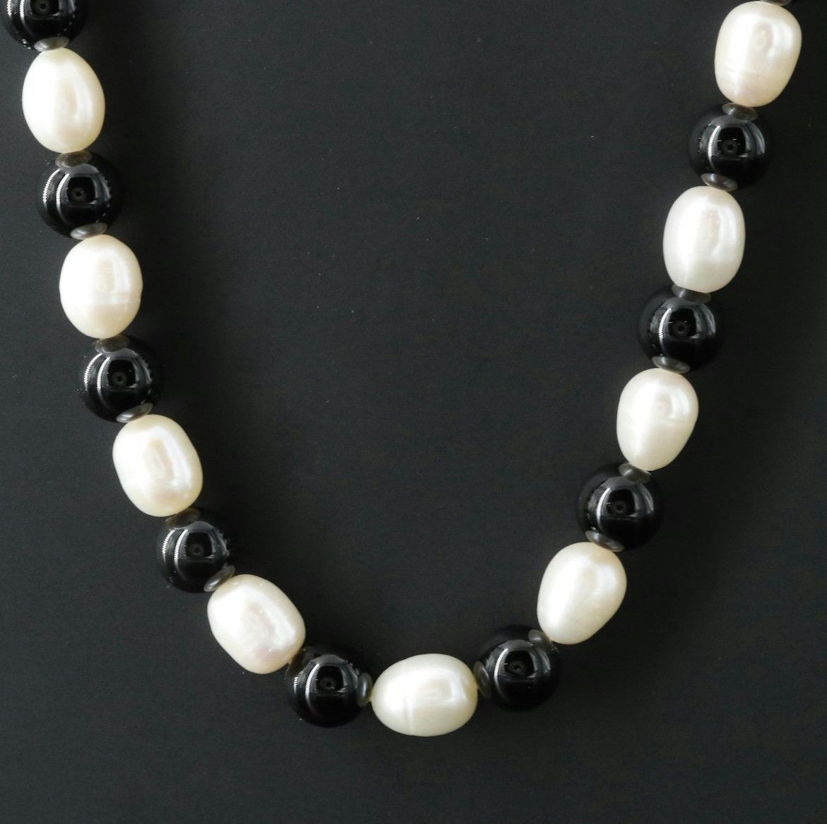 Other Pearl and Black Onyx Necklace with 10K Clasp Size ONE SIZE - 4 Thumbnail