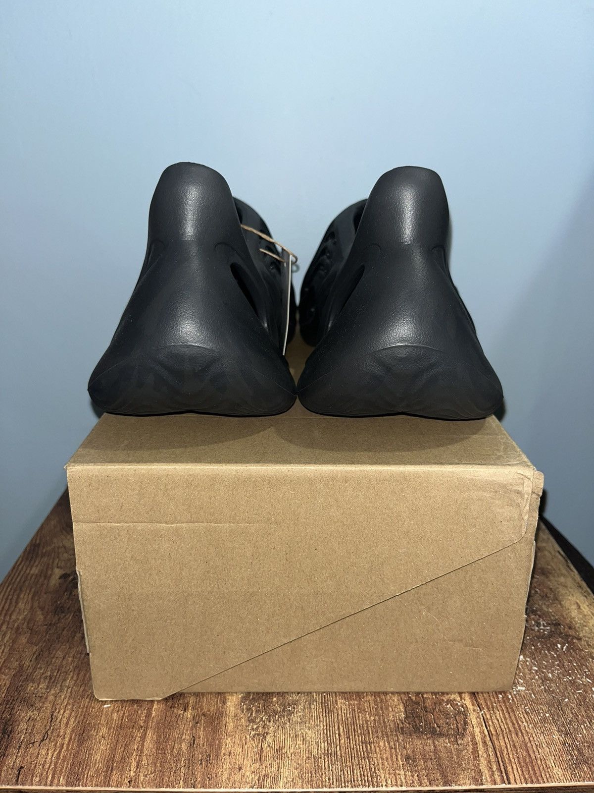 Adidas × Kanye West Yeezy Foam RNNR Onyx Size 12 Size US 12 / EU 45 - 4 Thumbnail