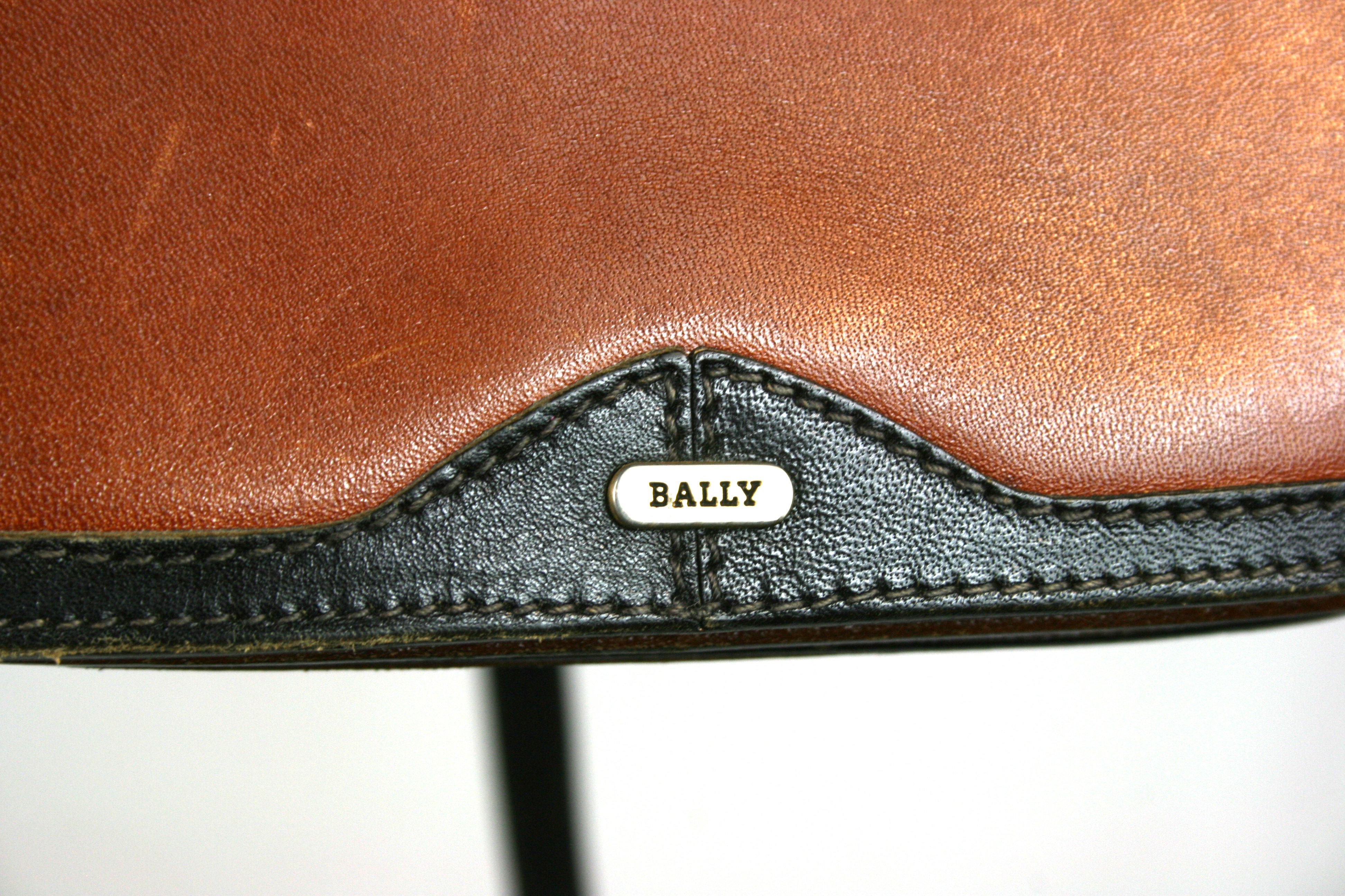 Bally 90S Logo Leather Crossbody Mini Bag Vintage Size ONE SIZE - 7 Thumbnail
