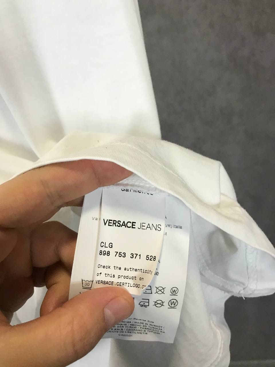 Versace Jeans Couture Versace Jeans Couture designer luxury center logo tee Size US M / EU 48-50 / 2 - 5 Thumbnail