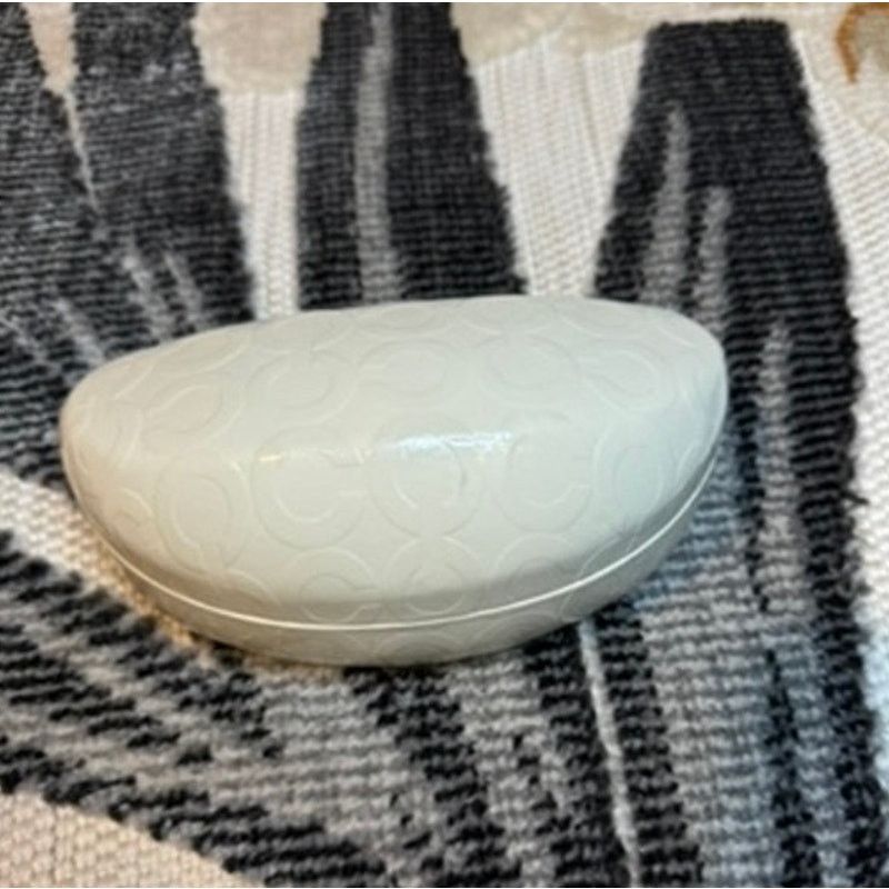 Coach Off-white coach Hard sunglasses case ￼ Size ONE SIZE - 1 Thumbnail