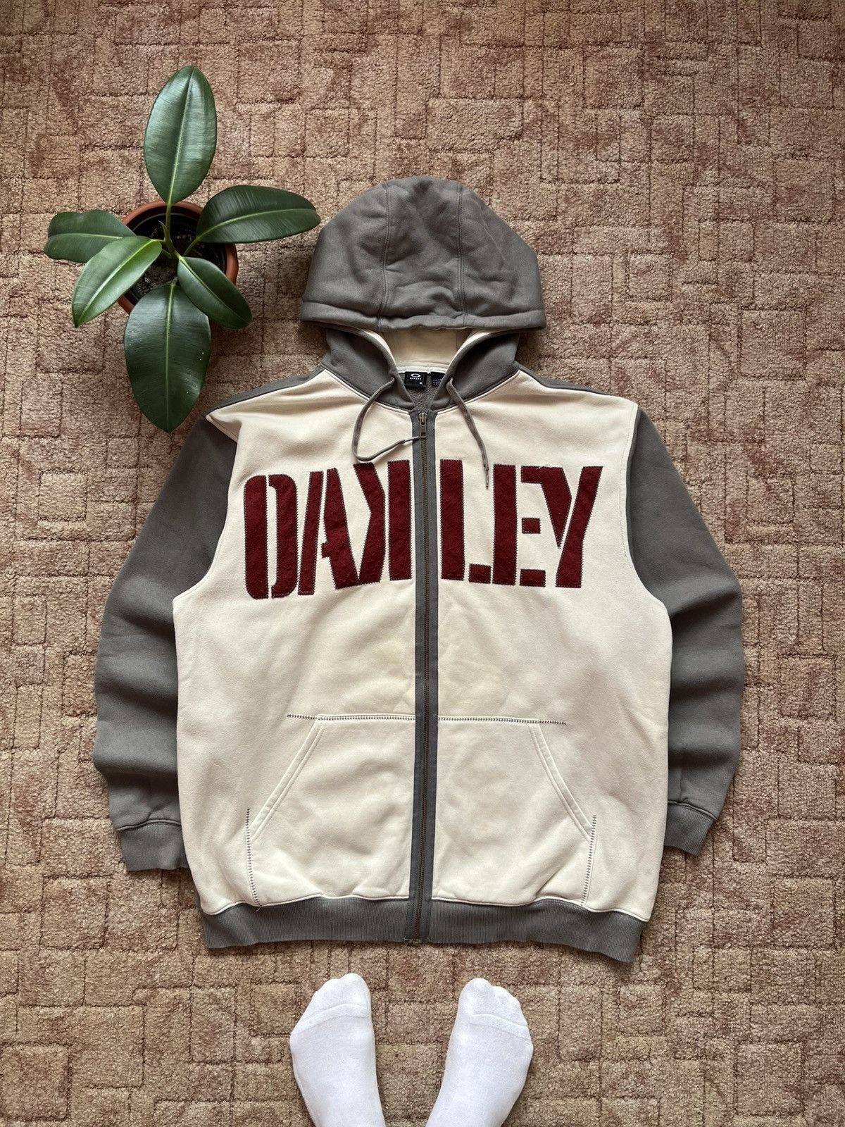 Vintage Oakley Software Big Logo Avant Garde Zip Up Hoodie
