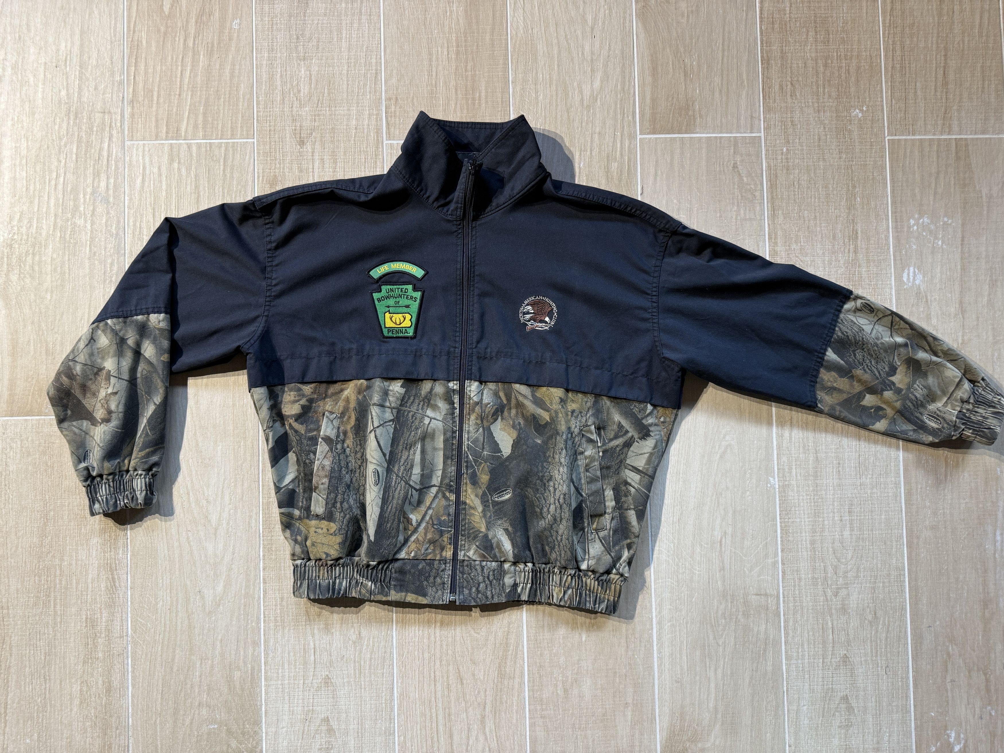 Vintage Men's XL Hunting Camo Jacket w/ Patches Size US XL / EU 56 / 4 - 1 Thumbnail
