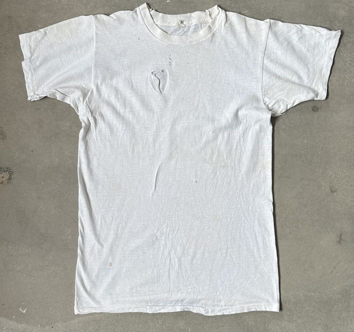 Vintage VINTAGE 70S PAPERTHIN DISTRESSED PLAIN TEE Size US S / EU 44-46 / 1 - 1 Thumbnail