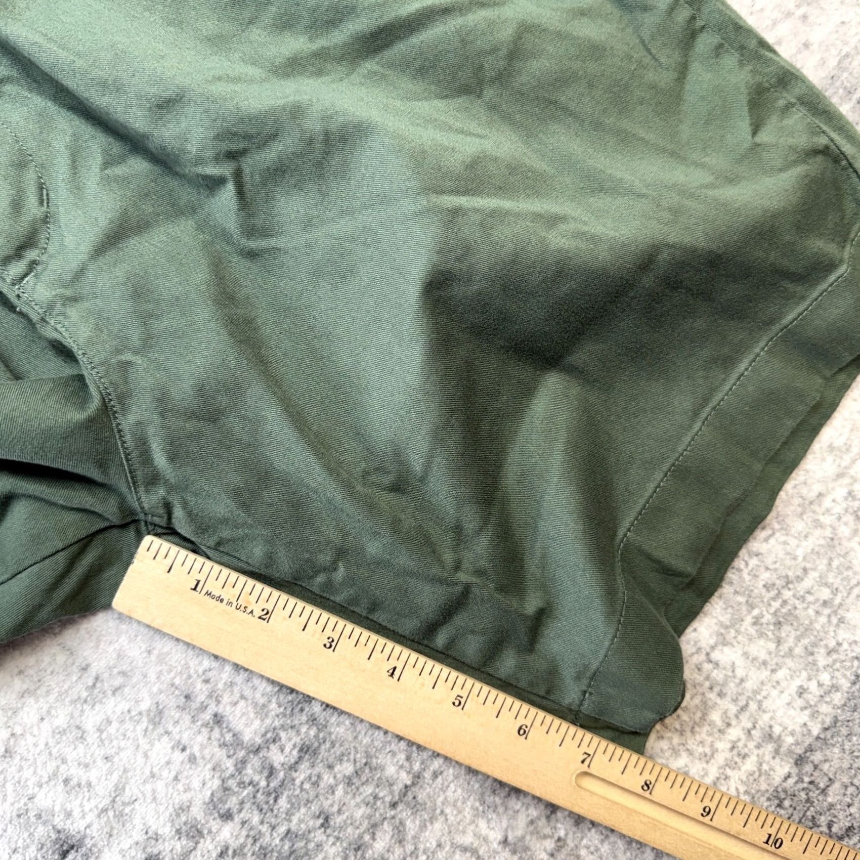 Uniqlo Uniqlo Shortss Mens Medium Green Elastic Waist Twill Casual 28x7 Chino Athletic Stretch Quick Dry Easy Dry Fit Size US 31 - 7 Thumbnail