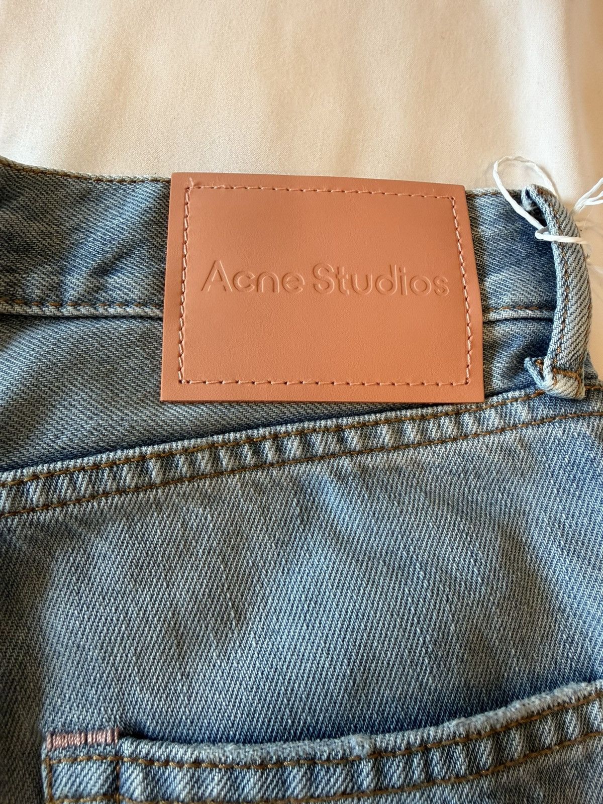 Acne Studios BRAND NEW W/ TAGS Acne Studios 1981 Loose Fit Jeans Size US 26 / EU 42 - 9 Thumbnail