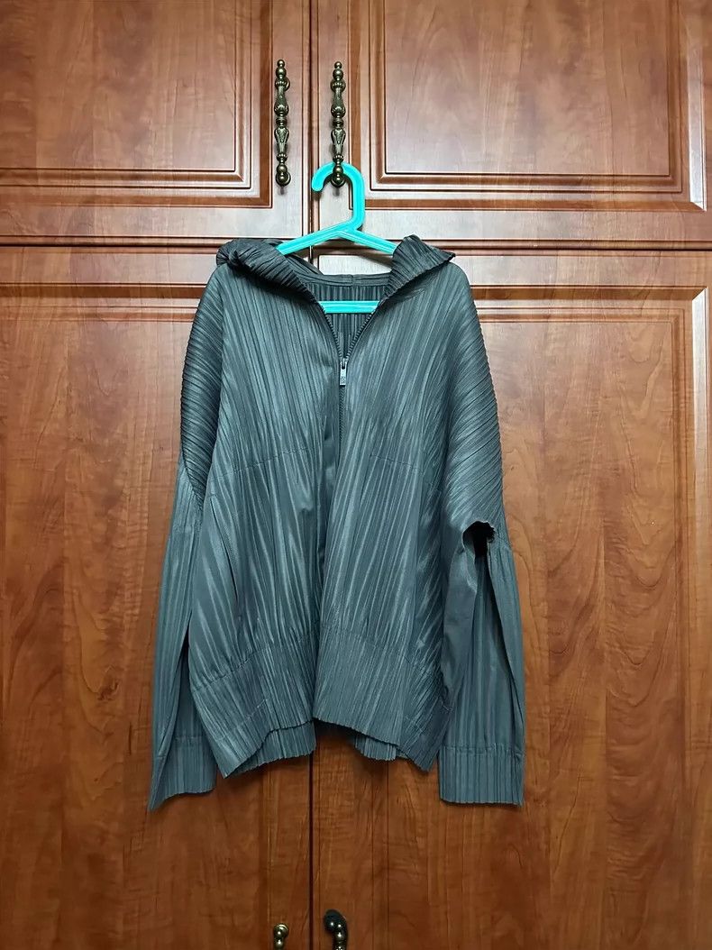 Issey Miyake Issey Miyake size:3 Blue pleated cream puff cardigan Size XS / US 0-2 / IT 36-38 - 1 Thumbnail