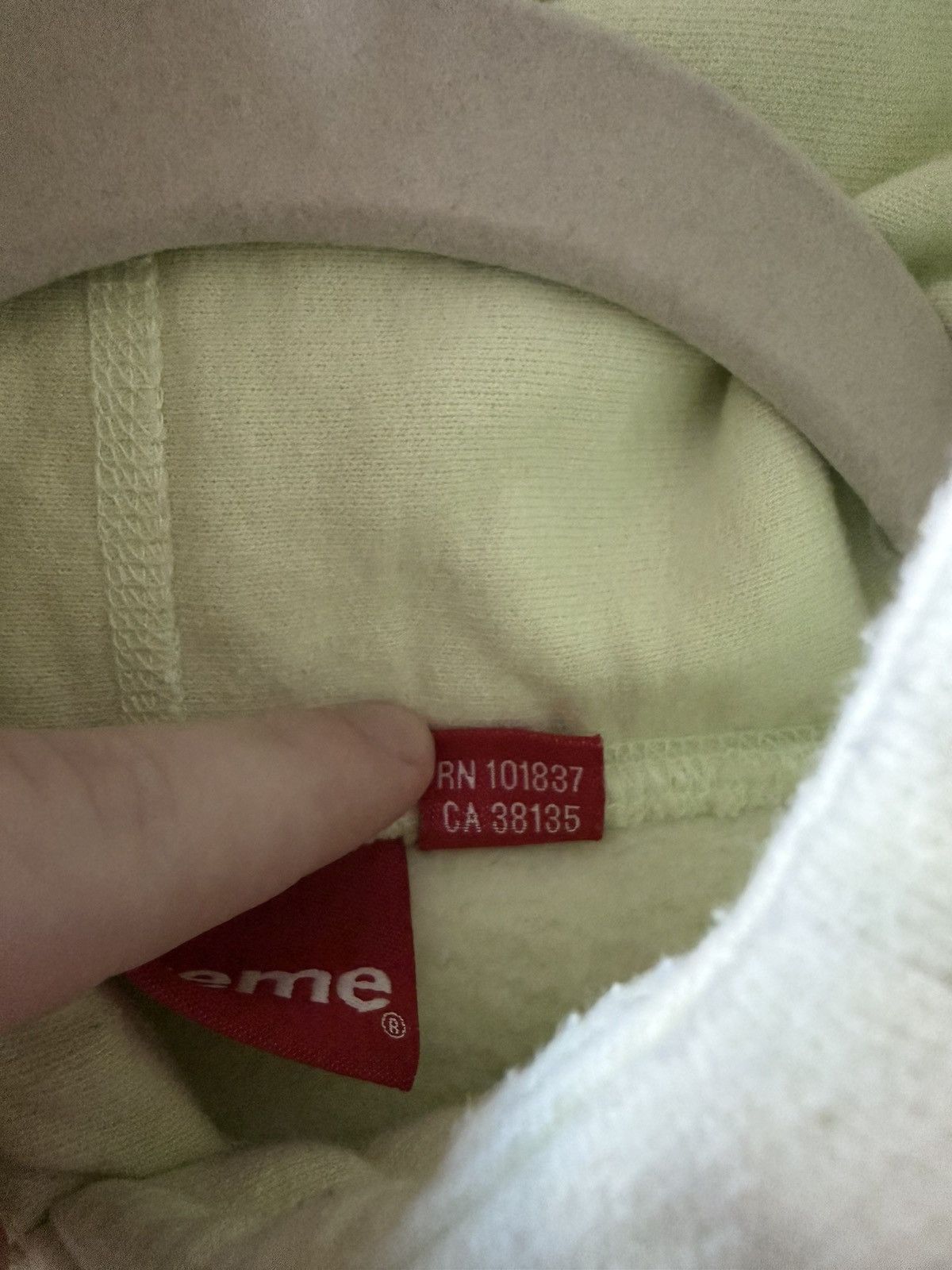 Supreme Supreme F/W 17 Pale Lime box logo Size US M / EU 48-50 / 2 - 6 Thumbnail